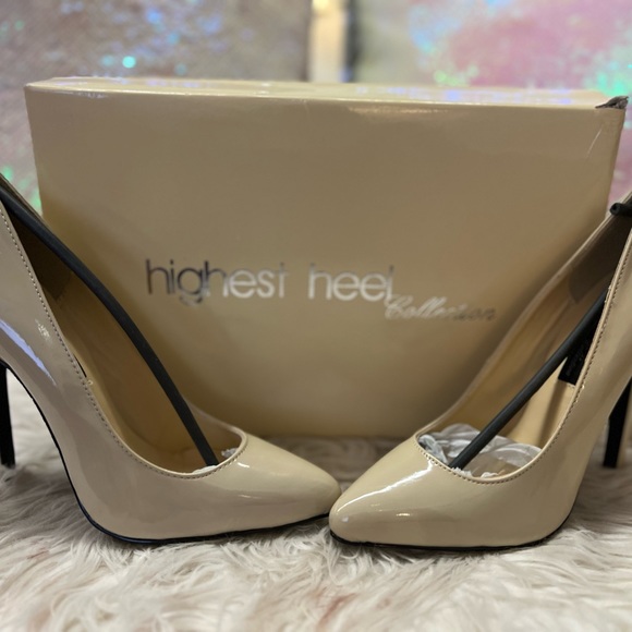 Beige Patent heels - Picture 1 of 7